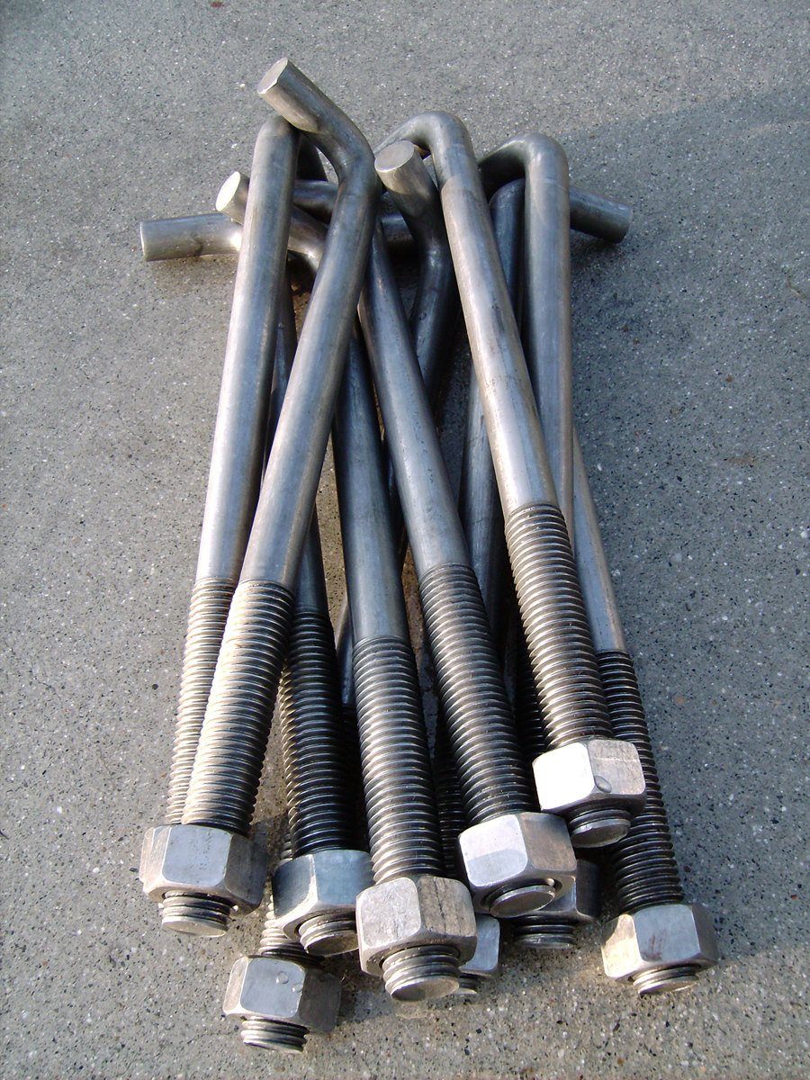 f1554-grade-36-bent-anchor-bolts-with-nuts-on-concrete-anchor-bolts